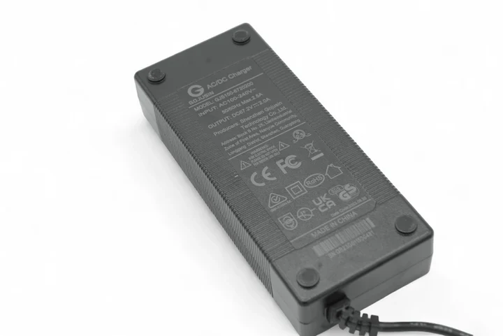 Carica Batteria Originale 54.6V 2A per monopattino elettrico JOYOR Y6-S/S5-Z