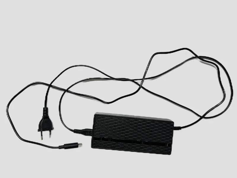 Carica batteria 54.6 V 2A Originale per Monopattino Elettrico KUKIRIN G2 MAX E G2 PRO (VERSIONE VECCHIA)