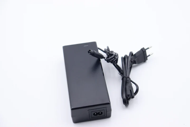 Carica batteria 54.6 V 2A per Monopattino Elettrico KUKIRIN G2 PRO (Versione 2024)