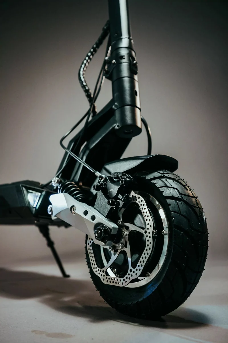 Apollo Phantom V2 (2022) Electric Scooter