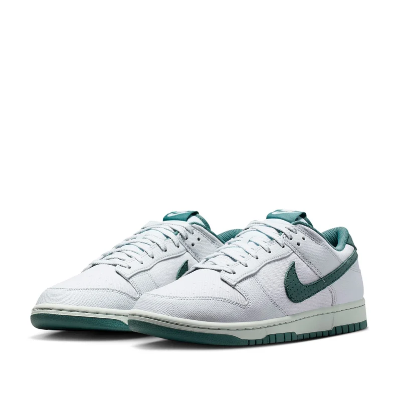 Dunk Low Retro