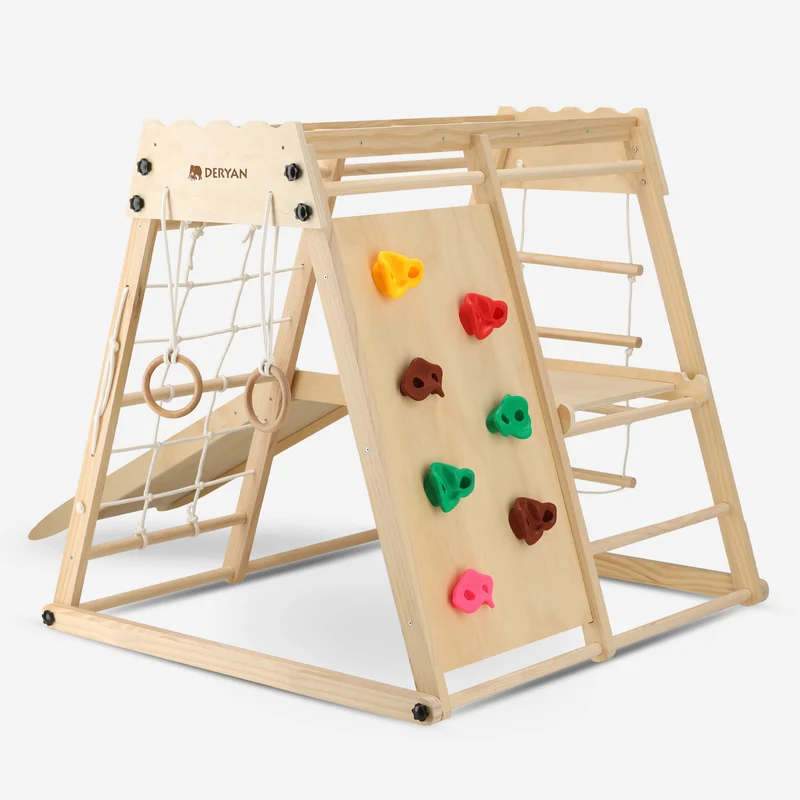 Lussuosa struttura da gioco in legno con scivolo e parete da arrampicata