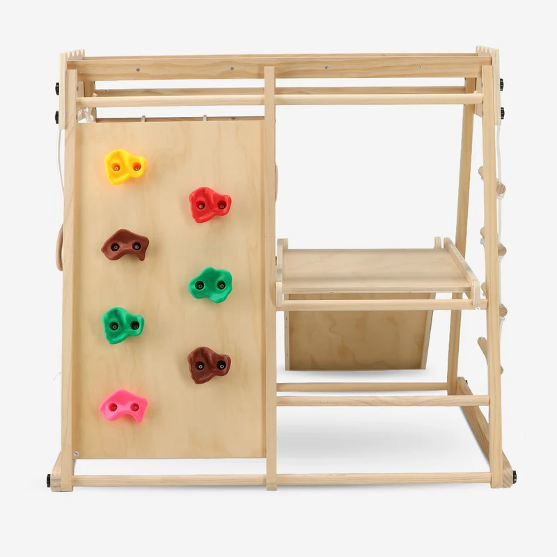 Lussuosa struttura da gioco in legno con scivolo e parete da arrampicata