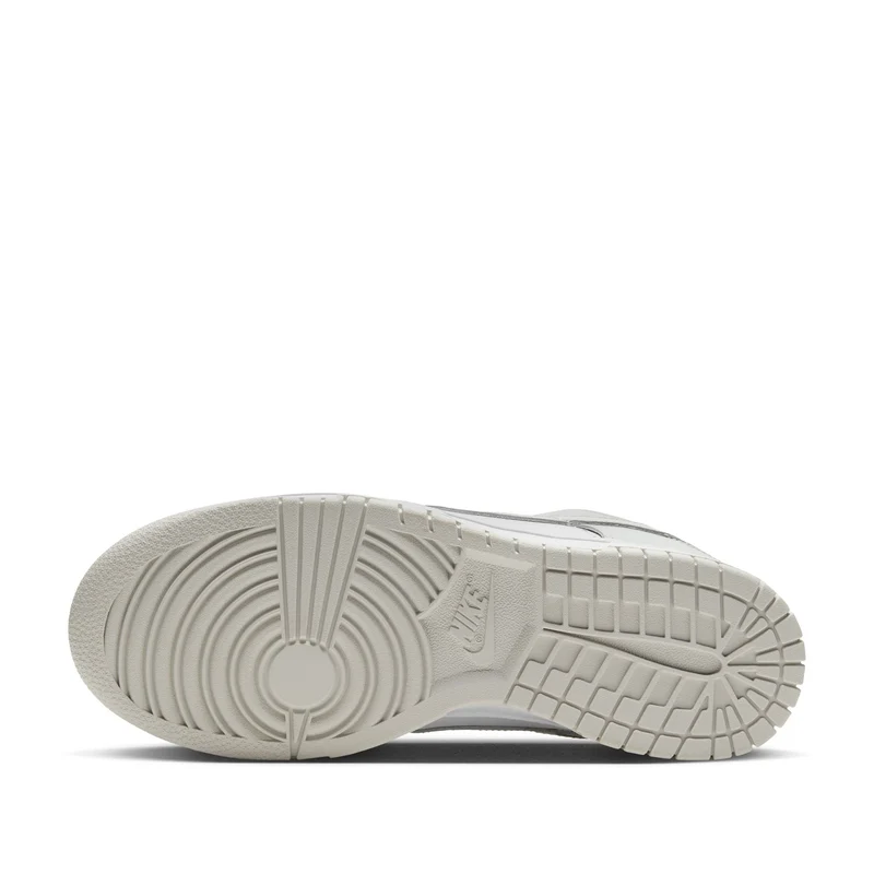 W Dunk Low Retro