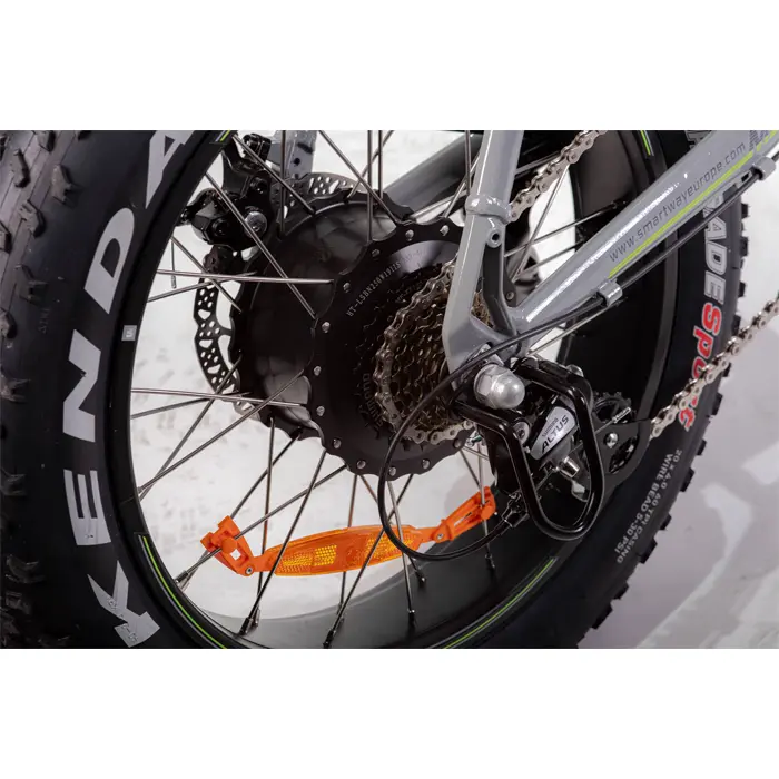 SMART WAY M3 Bicicletta Elettrica | ALL ROAD MONSTER E-bike FAT BIKE | MOTORE 250W |36V 10.4AH | AUTONOMIA 35/40 km | RUOTE 20"x 4"