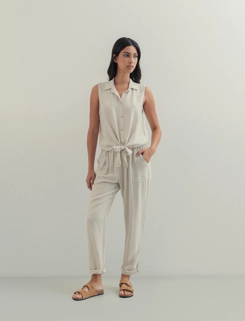 Pantalone con tasche a toppe ed elastico in vita - Sabbia