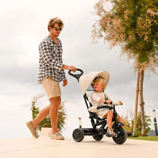 Triciclo Adventurer con manubrio Cream