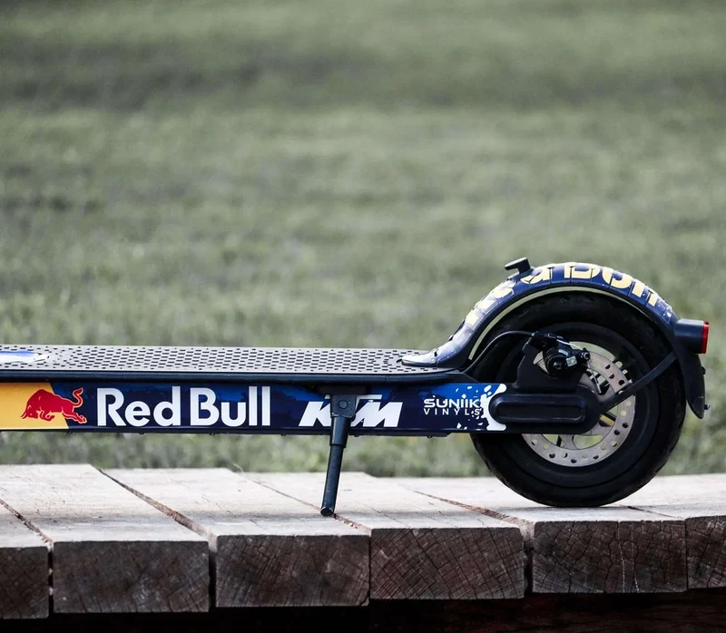 ADESIVI RedBull (BLU) per personalizzare il tuo monopattino XIAOMI o simili
