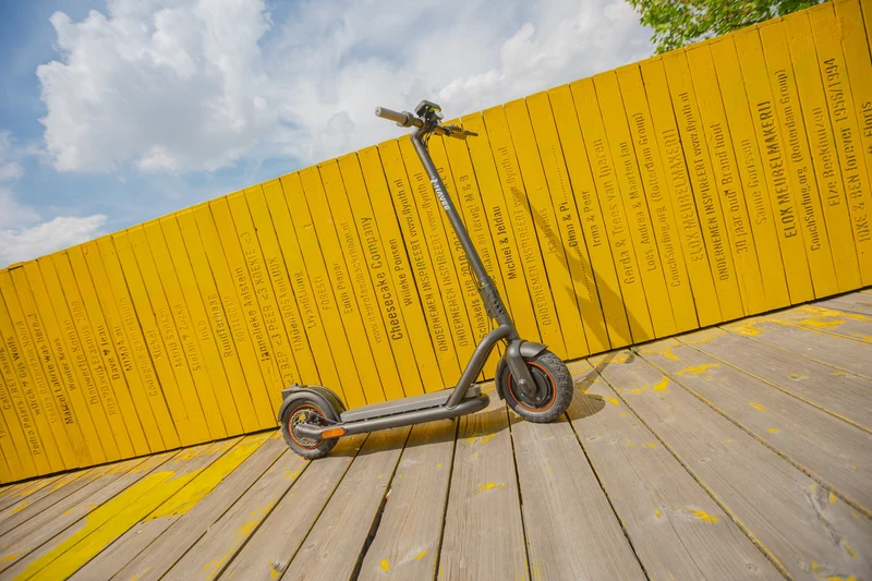 Navee N65 Electric Scooter