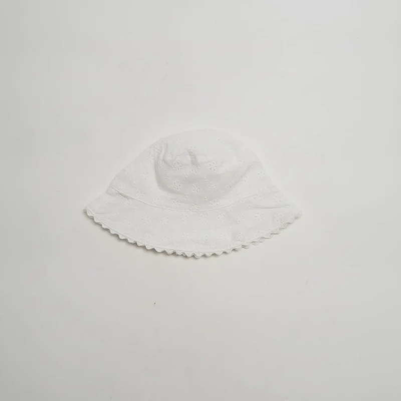 Cappello neonata pescatore pizzo sangallo traforato - Bianco