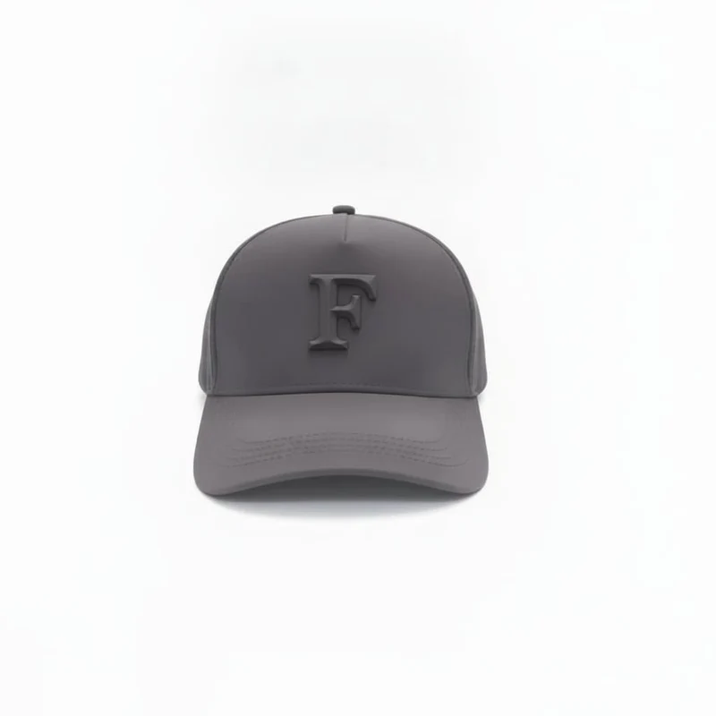 Cappello uomo baseball con iniziale rialzata - var 3