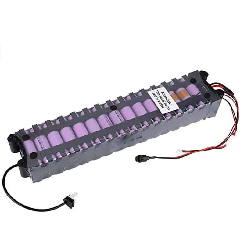 Batteria KAIRI compatibile per monopattino elettrici copie di Xiaomi Miija M365 con 7,8 Ah e 36V.
