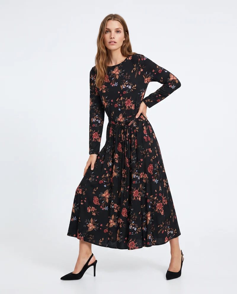 Vestito lungo a manica con arricciatura - var 2