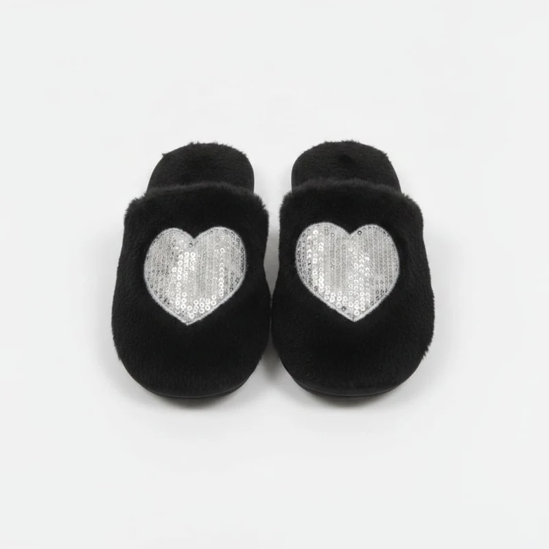 Pantofola effetto furry con cuore - Nero