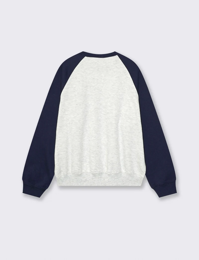 Felpa oversize con paricollo elegante - var 2