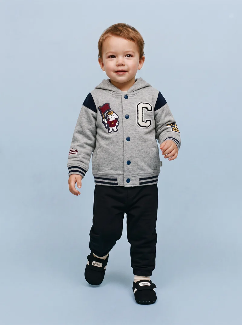 Felpa con cappuccio dallo stile casual - Grigio mel.