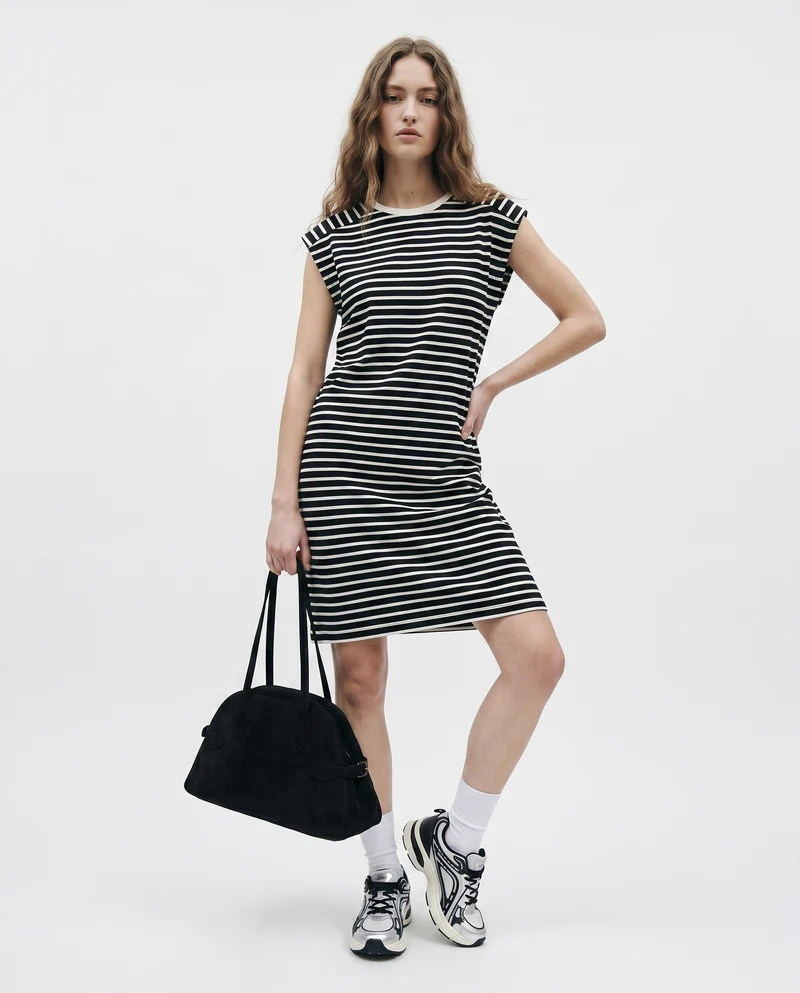 Abito T-Shirt con Vestibilità Morbida - var 1