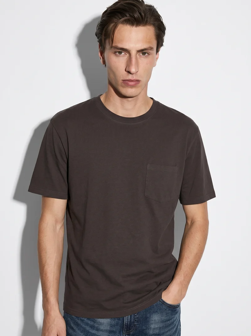 T-shirt basic girocollo con tasca - Bordeaux