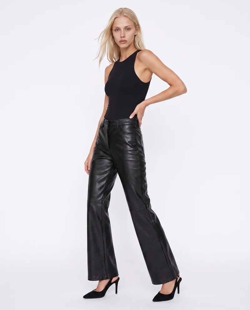 Pantaloni flare in similpelle eleganti - Nero