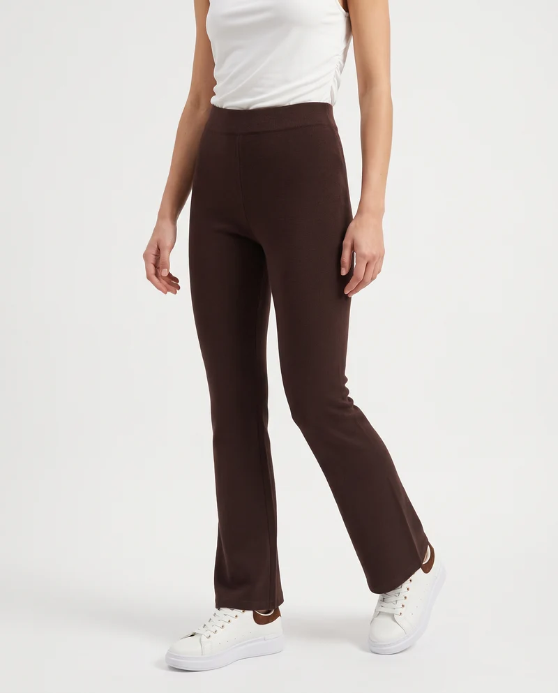 Fuseaux flare: stile e comfort unici - Moro