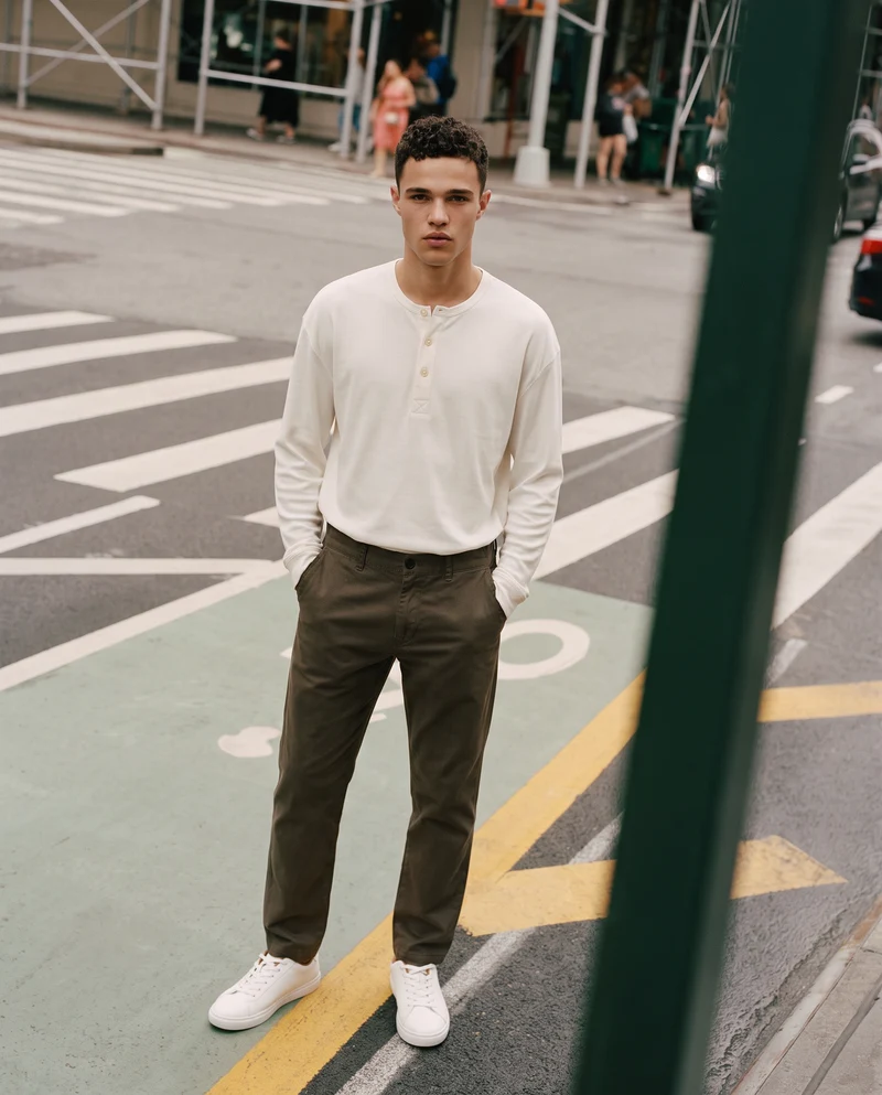 Pantaloni Chino Regular Fit in Twill - Grigio fango