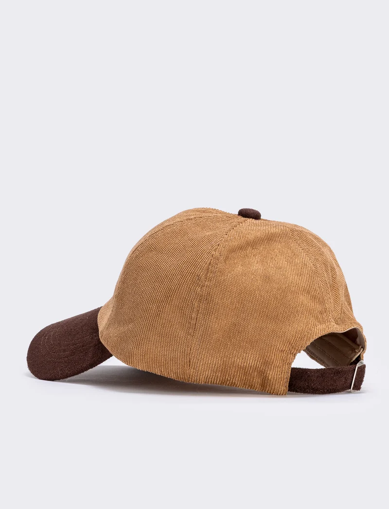 Visiera Baseball a Contrasto con Ricamo - Cammello
