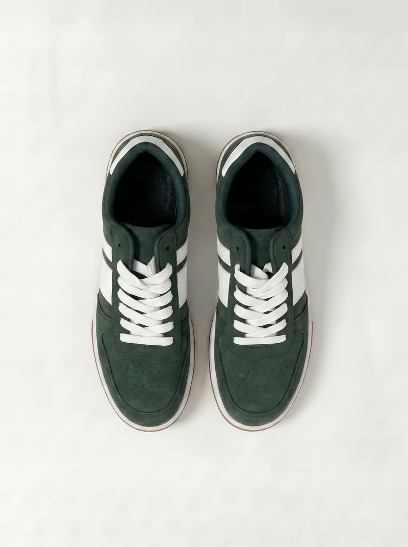 Sneakers da uomo con inserti bianchi - Verde