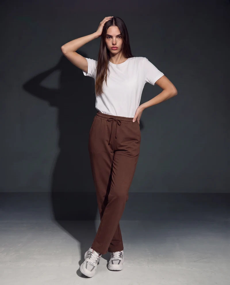 Pantalone basico con vita arricciata - Marrone cioccolato