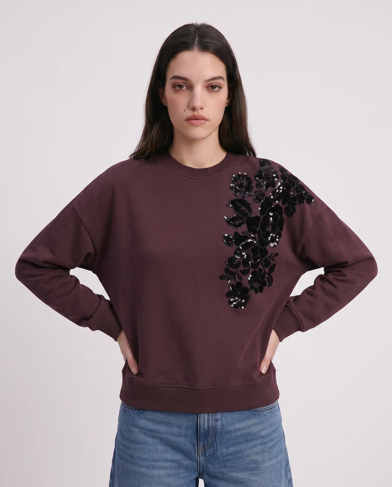 Felpa girocollo con ricami e paillettes - Rosso amarena