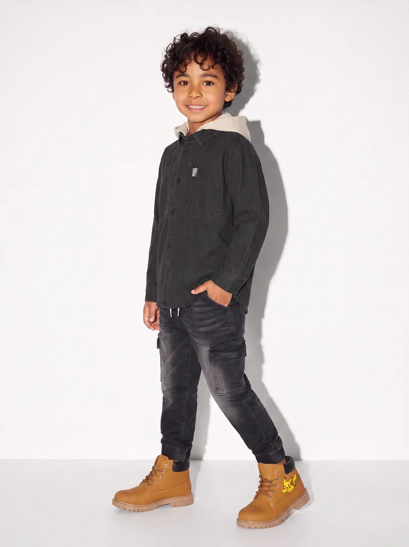 Camicia denim nera con cappuccio e tasche - Nero