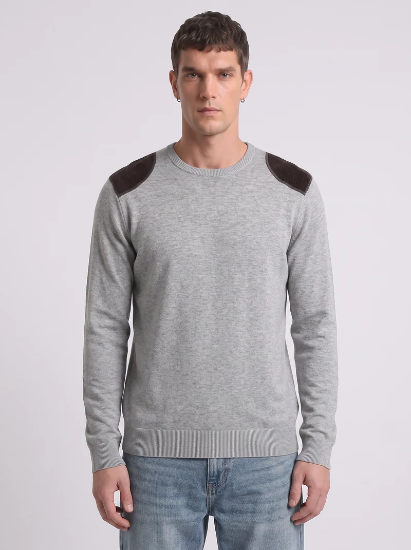 Maglia girocollo slim fit con toppe velluto - Grigio mel.
