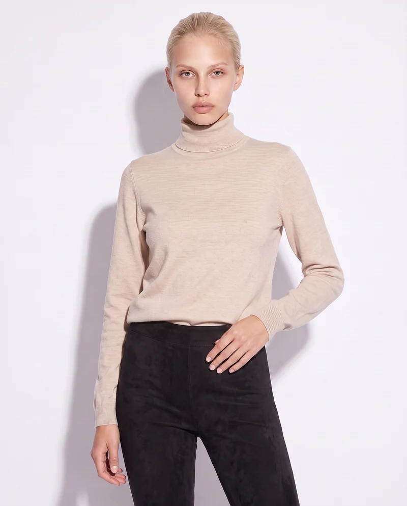 Pullover basico collo alto slim fit - Avorio