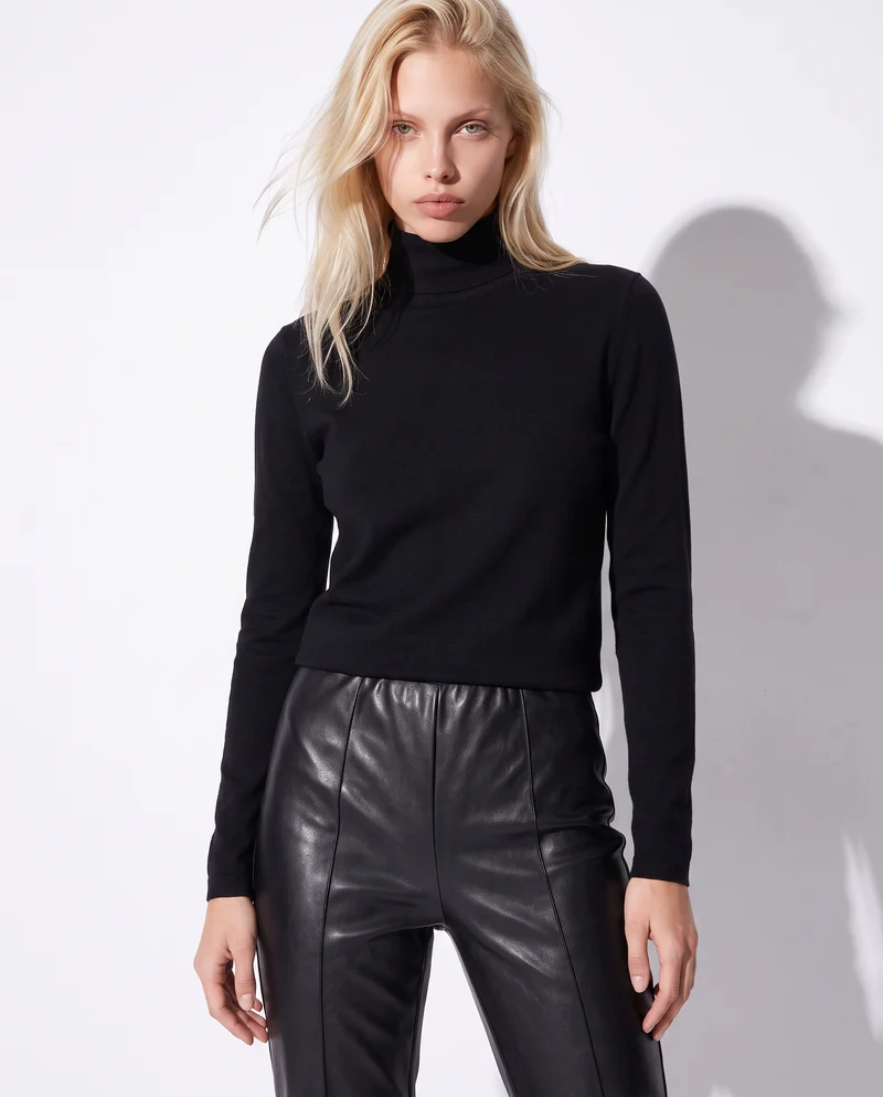Pullover basico collo alto slim fit - Nero