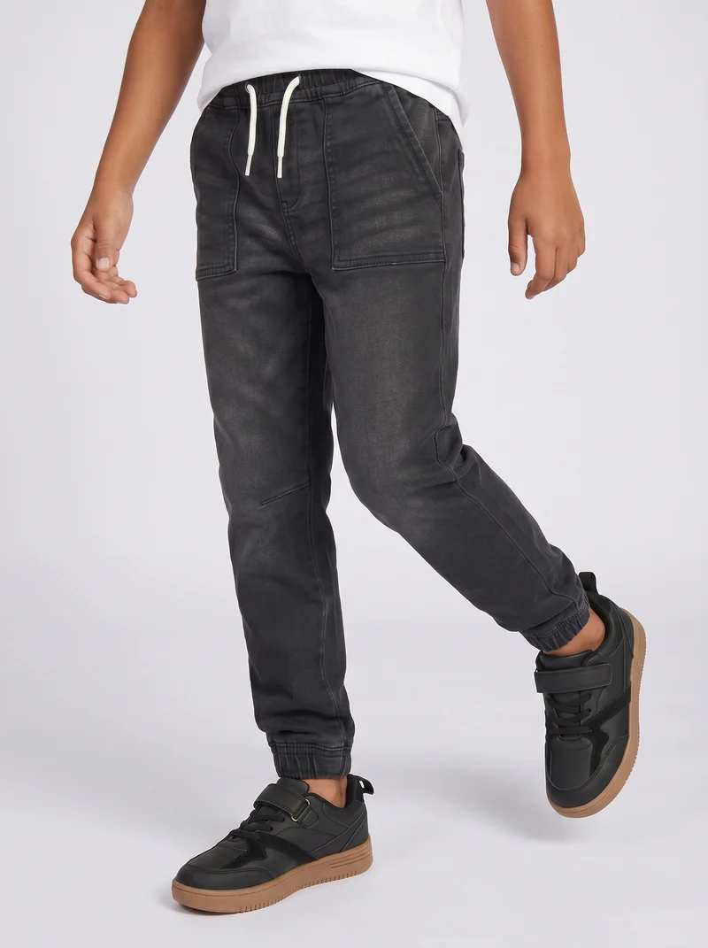 Jogging in denim con vita elasticizzata - Nero