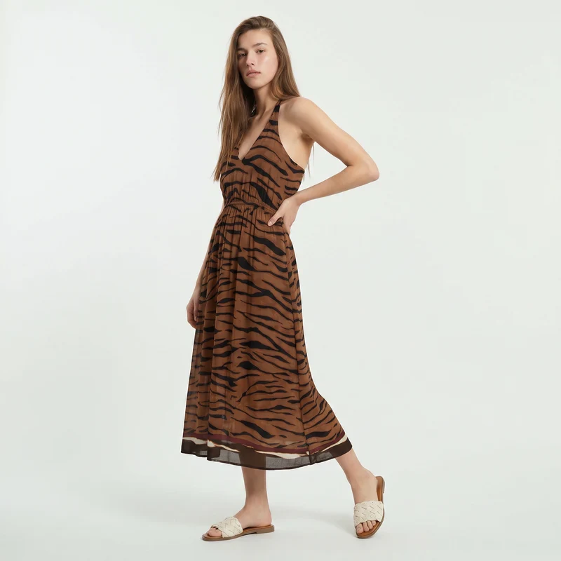 Vestito lungo con scollo a V e spacchi - var 1