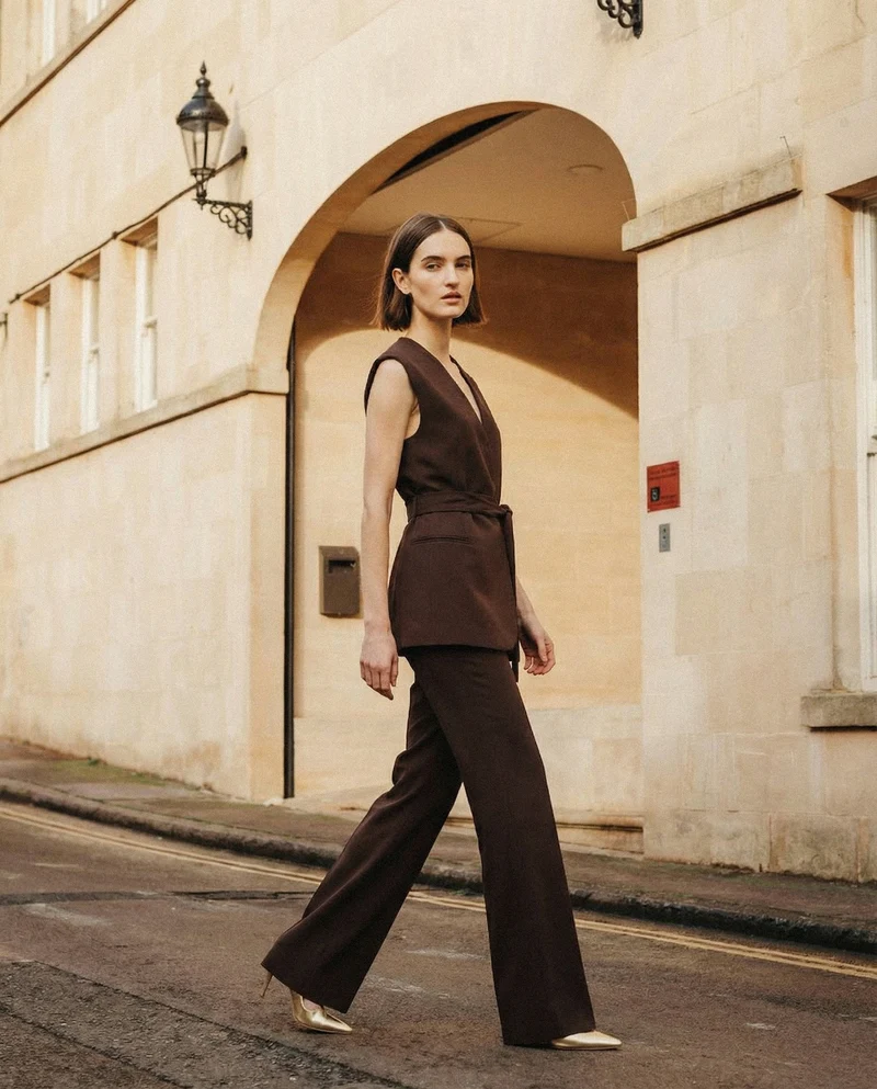 Pantalone a vita alta con gamba larga - Cacao