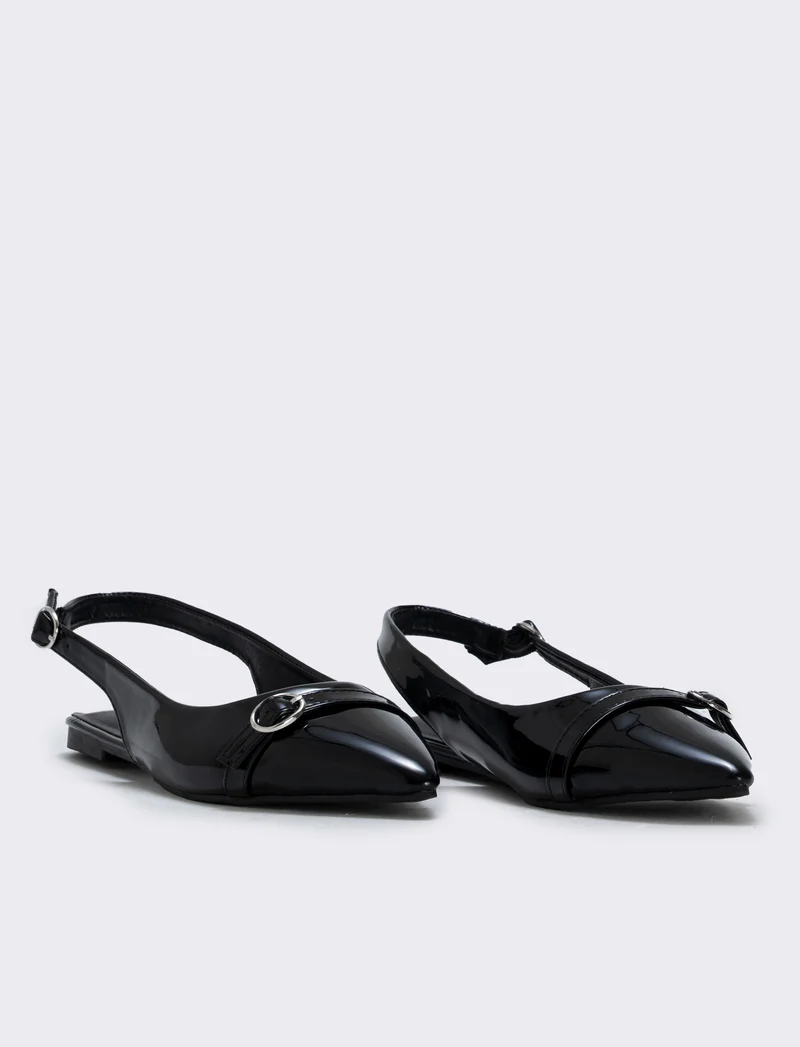 Slingback in vernice nera con cinturino - Nero