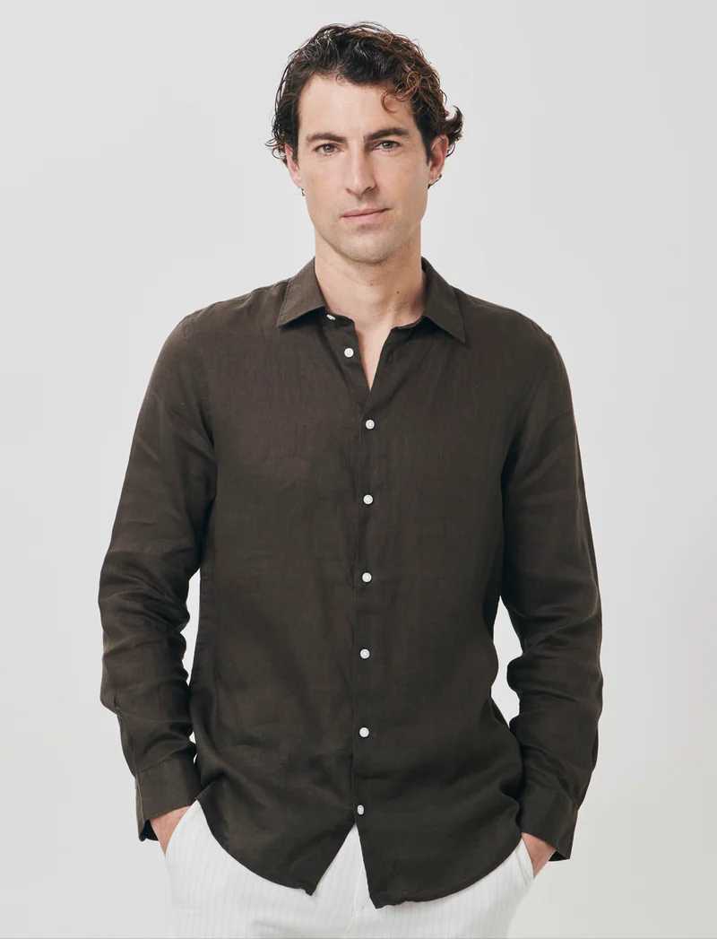 Camicia in lino leggero con collo francese - Moro