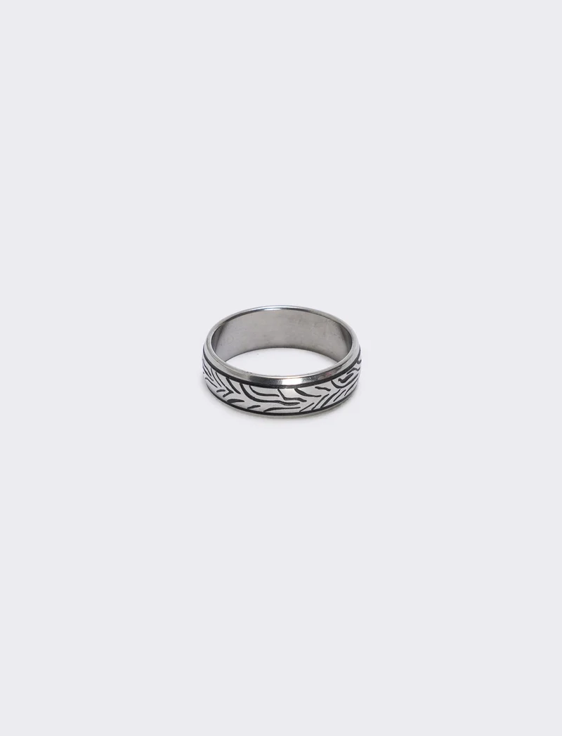 Anello fasciato per uomo elegante - Argento