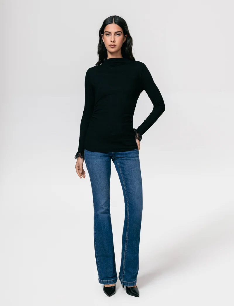 Tshirt manica lunga con pizzo a fondo manica - Nero
