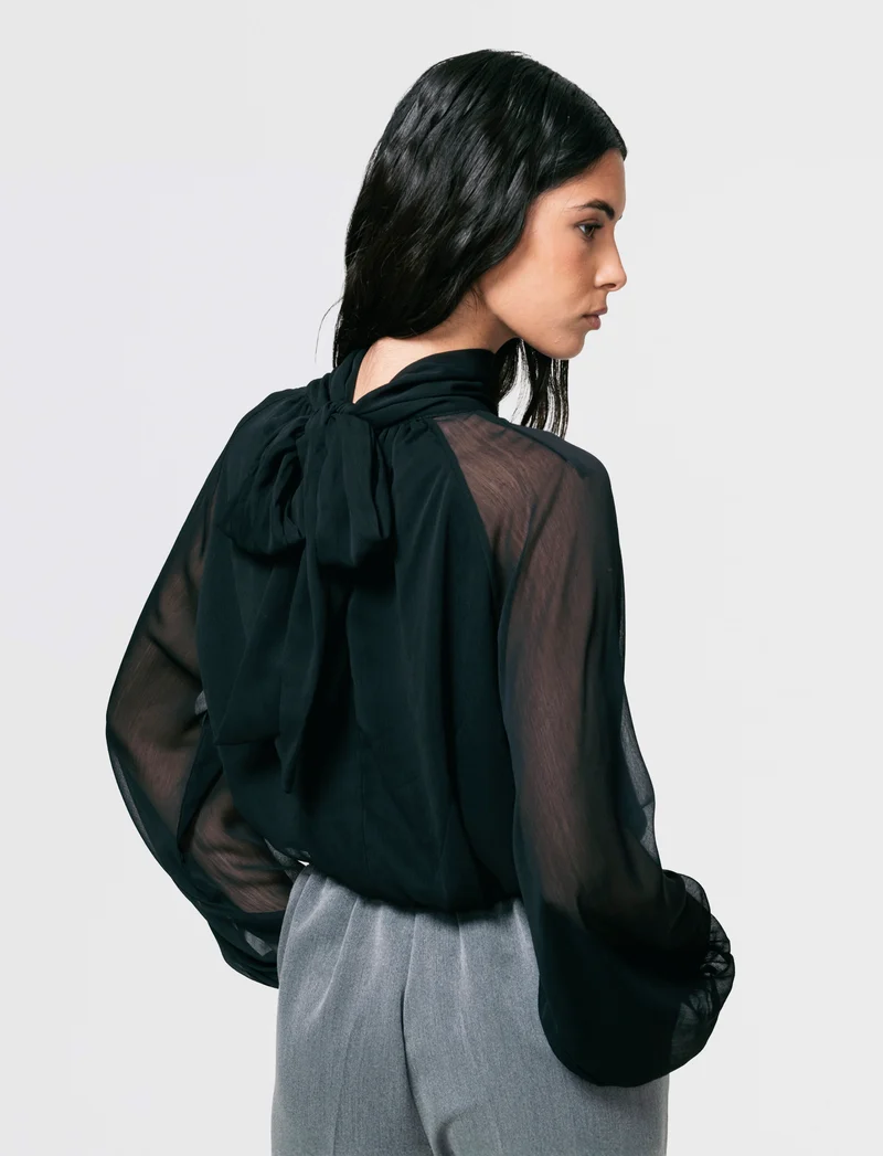 Casacca in tessuto leggero con fiocco al collo - Nero