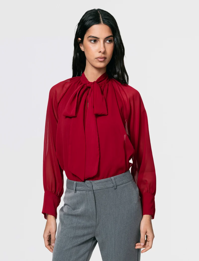 Casacca in tessuto leggero con fiocco al collo - Bordeaux