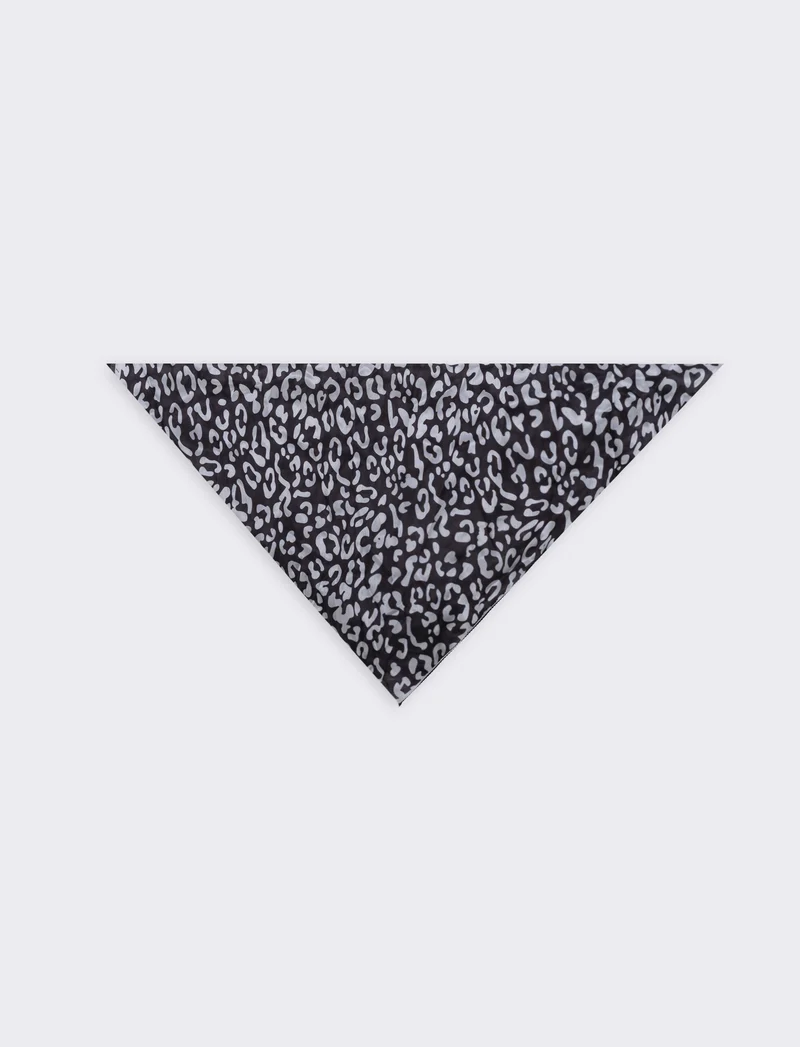 Foulard triangolo in satin - Leopardato