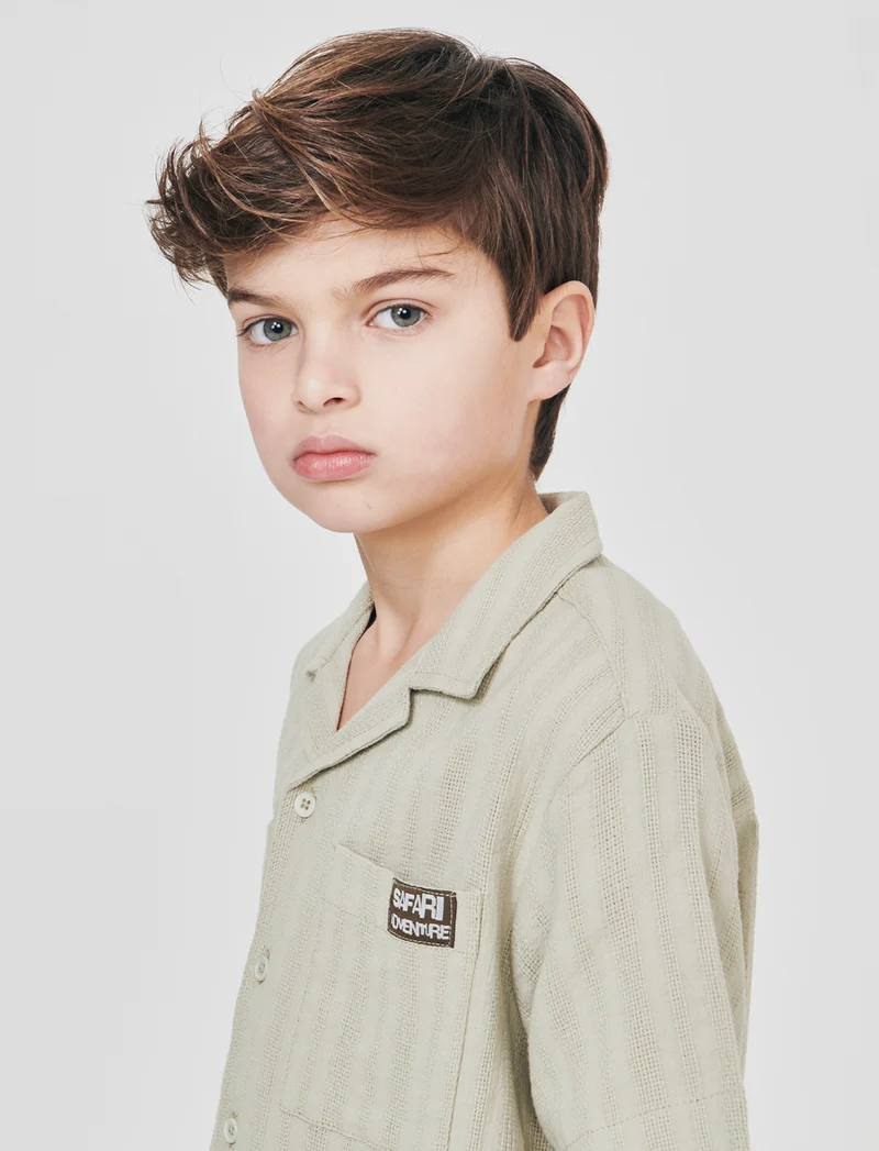 Camicia over con colletto e maniche corte - Verde