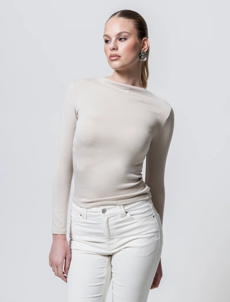 Tshirt manica lunga in maglia con scollo a barca - Bianco panna