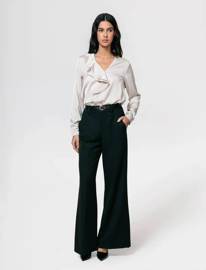 Pantalone a zampa con cintura - Nero