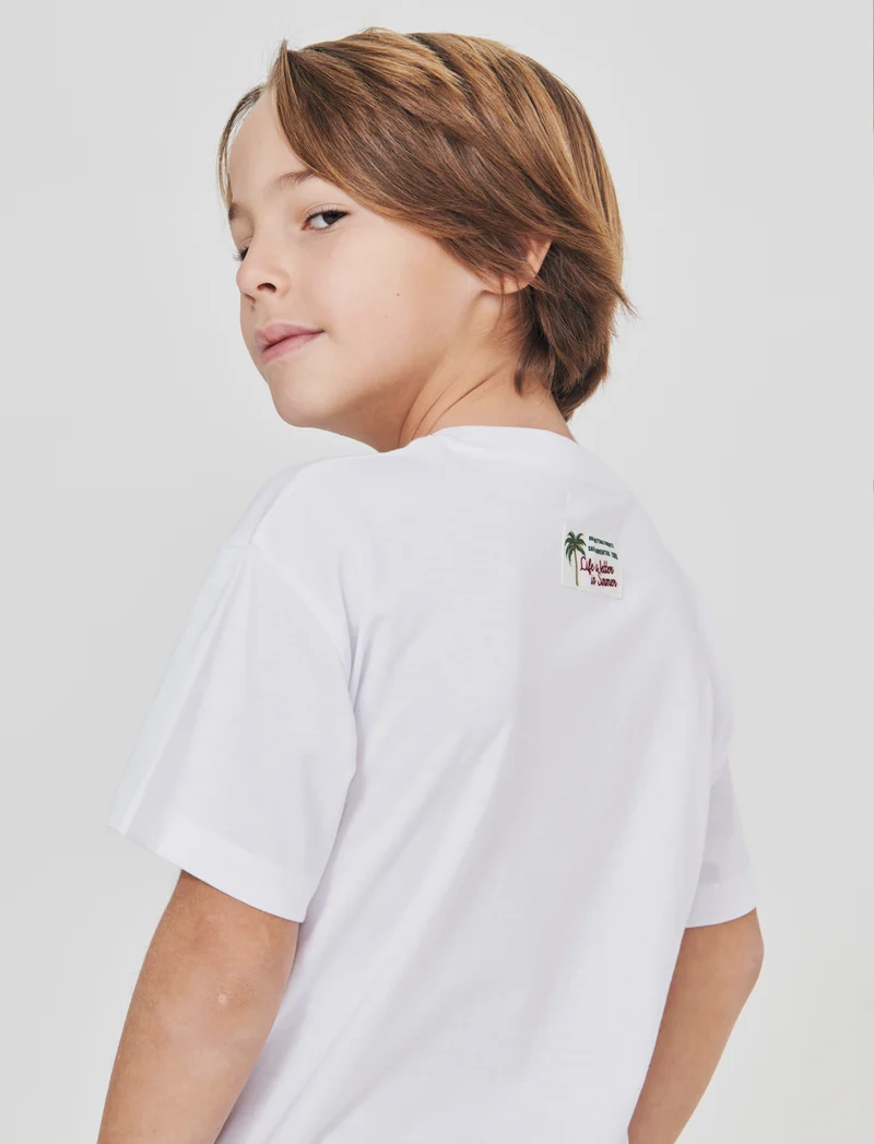 T-shirt con toppa applicata e collo a scatola - Bianco