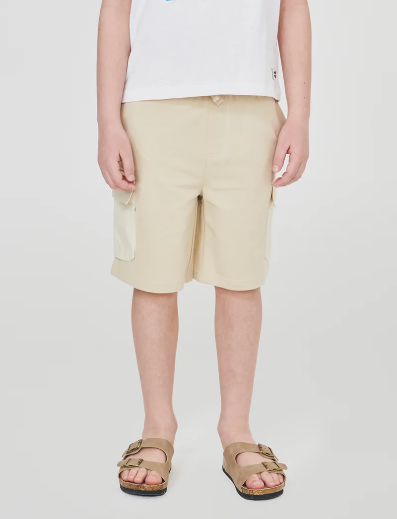 Bermuda felpa garment dyed con tasconi - Beige