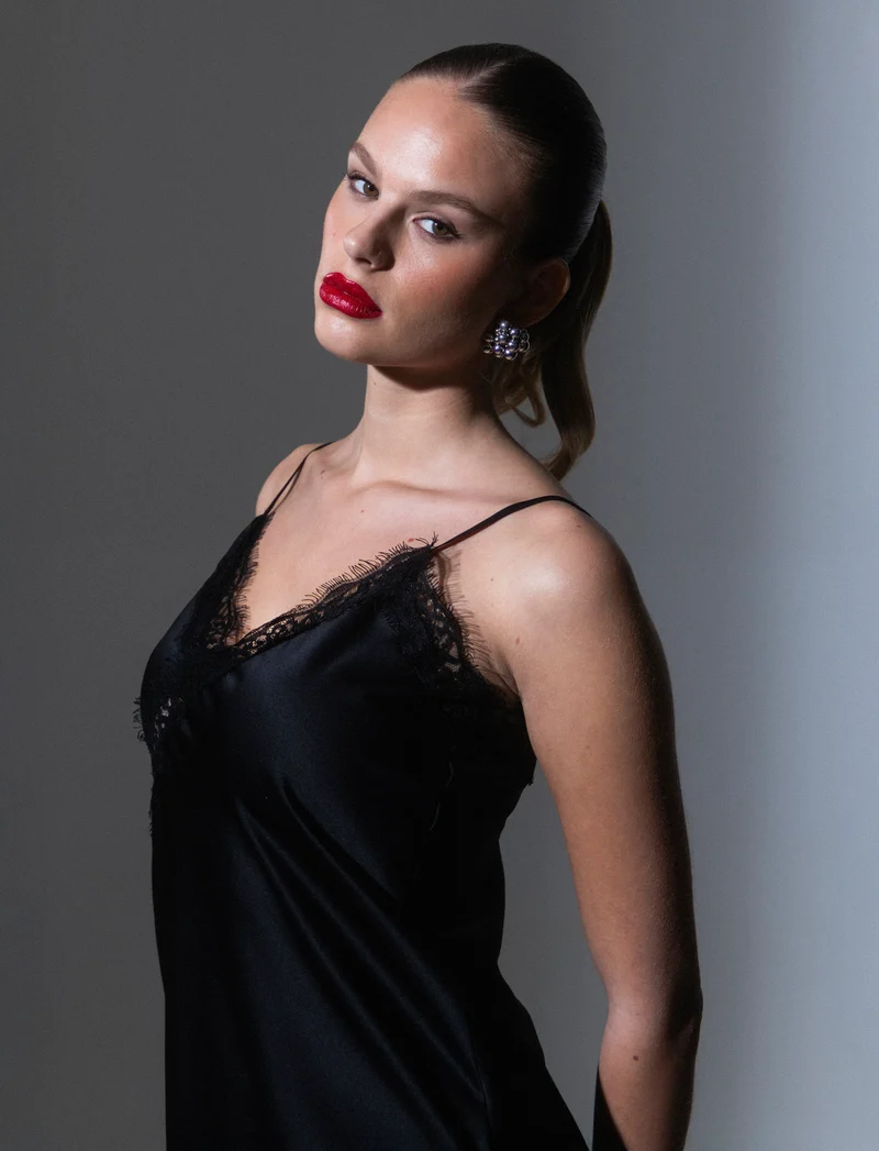 Top pizzo con bretelline - Nero