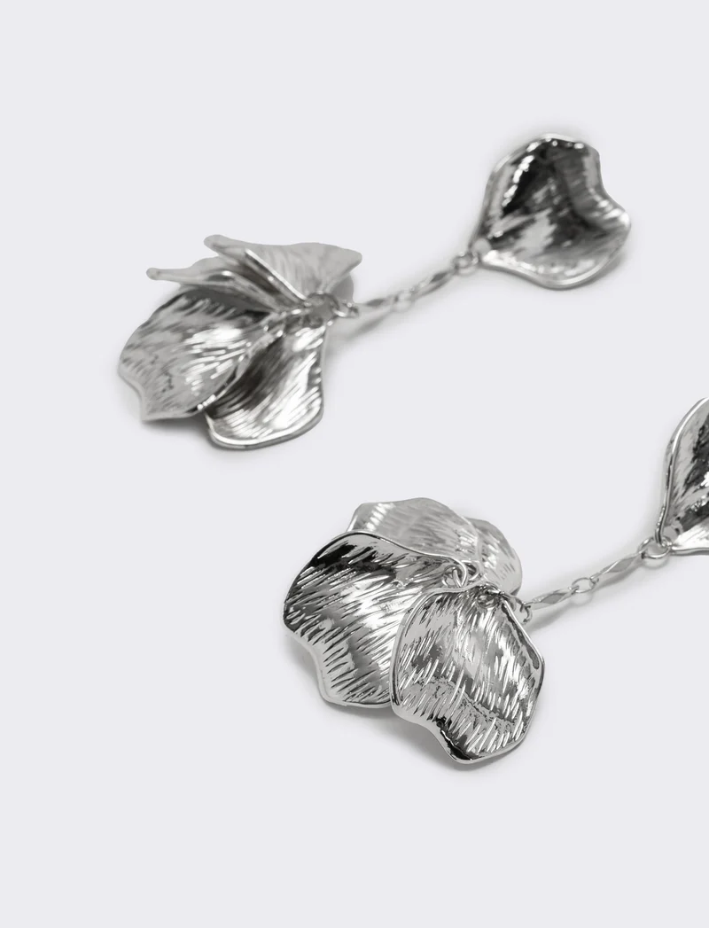 Orecchini pendenti a forma di petali - Argento